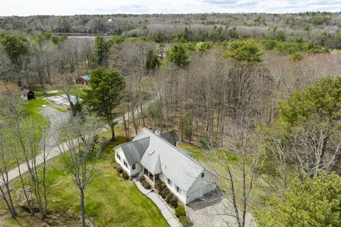 23 Sunny Acres Ln, Boothbay, ME 04537
