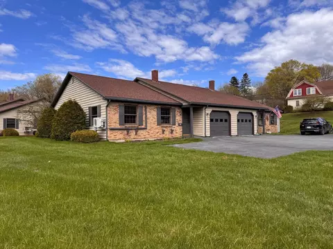51 Academy St #A, Presque Isle, ME 04769
