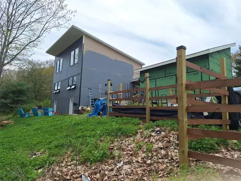 8 Highfield Ln, Belfast, ME 04915