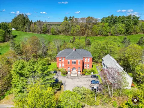 85 Middle St #7, Hallowell, ME 04347