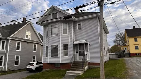 16 Walter St, Bangor, ME 04401