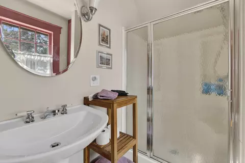 Bath - 527 Pool St, Biddeford, ME 04005 photo 2 of 2