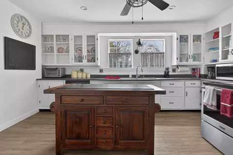 Kitchen - 527 Pool St, Biddeford, ME 04005 photo 4 of 7