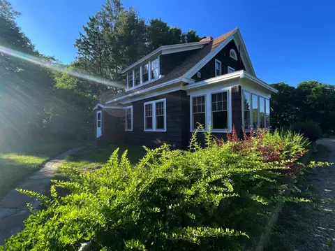 Exterior - 527 Pool St, Biddeford, ME 04005 photo 3 of 10