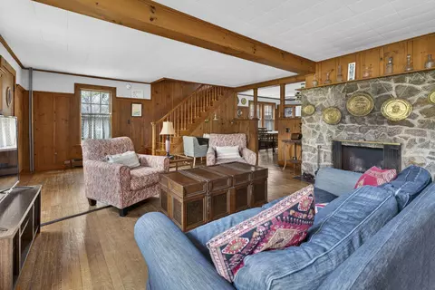 Living - 527 Pool St, Biddeford, ME 04005 photo 3 of 6