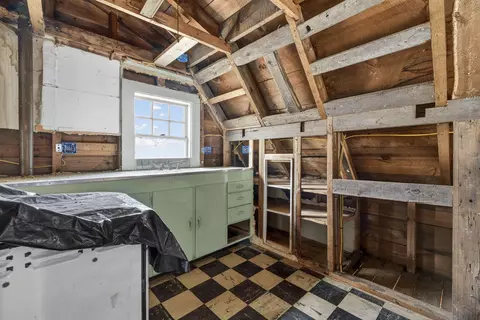 Kitchen - 527 Pool St, Biddeford, ME 04005 photo 7 of 7