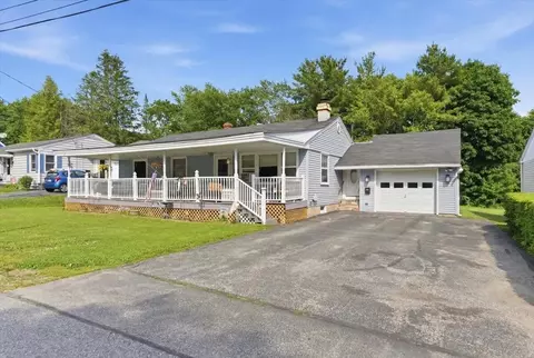 15 Tarr Ave, Lewiston, ME 04240