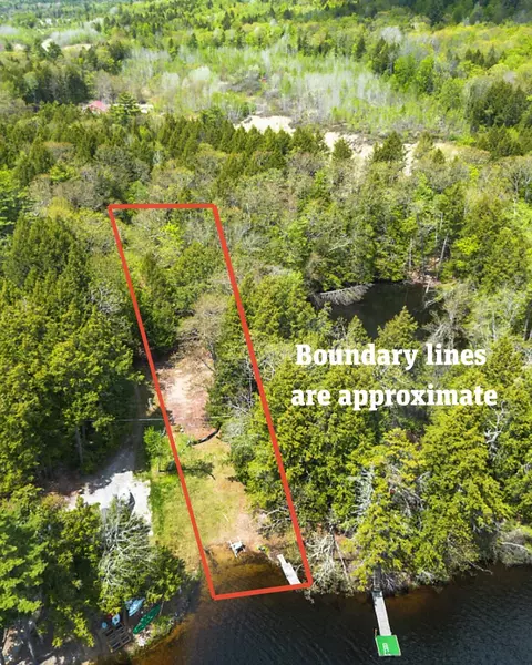 100 N Shore Dr, Limerick, ME 04048