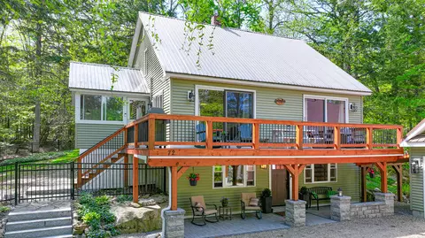 72 E Pondicherry Rd, Bridgton, ME 04009