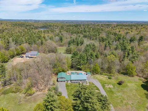 528 Bauneg Beg Hill Rd, North Berwick, ME 03906