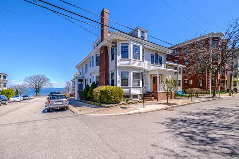 63-69 Morning St, Portland, ME 04101