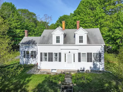 11 Sunset Rd, Deer Isle, ME 04627
