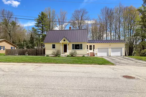 810 Penobscot St, Rumford, ME 04276