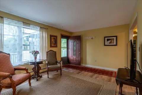 Entry Way - 11 Simon Rd, Waldoboro, ME 04572 photo 3 of 4