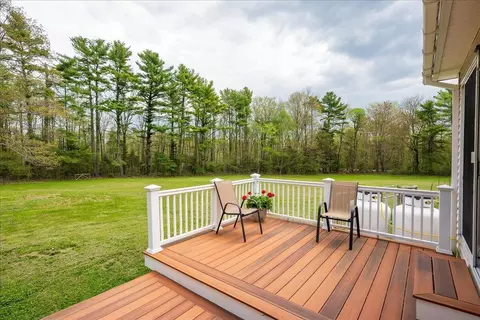 Exterior - 11 Simon Rd, Waldoboro, ME 04572 photo 1 of 11