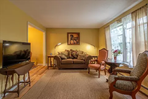 Living - 11 Simon Rd, Waldoboro, ME 04572 photo 1 of 3