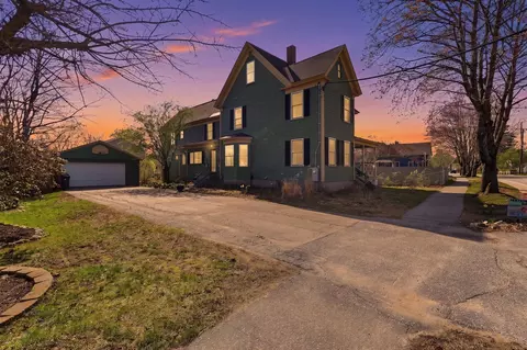 108 Bradley St, Saco, ME 04072