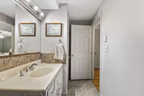 Bath - 16 Mill St #32, Springvale, ME 04083 photo 2 of 2