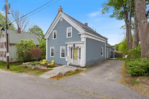 26 Corliss St, Bath, ME 04530
