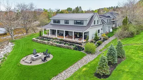 16 Blacks Lndg, Belfast, ME 04915