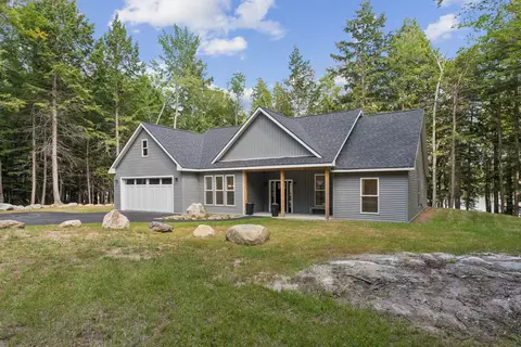 492 Point Dr, Mount Vernon, ME 04349