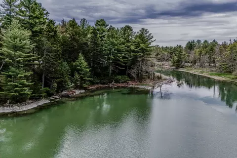 20 Carrying Place Ln, Hancock, ME 04640