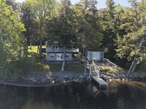 320 Redcedar Ln N, Sidney, ME 04330