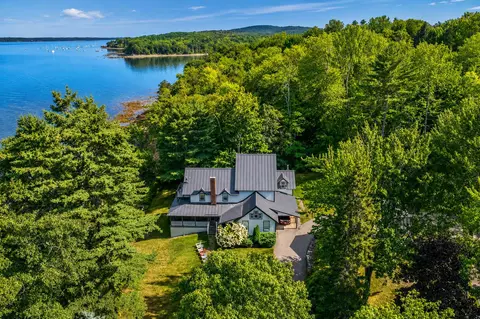 22 Windward Ln, Northport, ME 04849