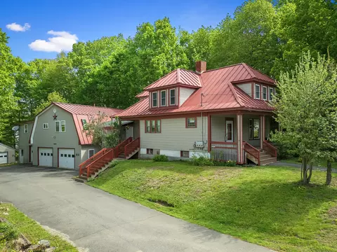 28 Main Street Hl, Dexter, ME 04930