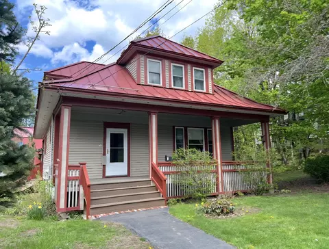 28 Main Street Hl, Dexter, ME 04930