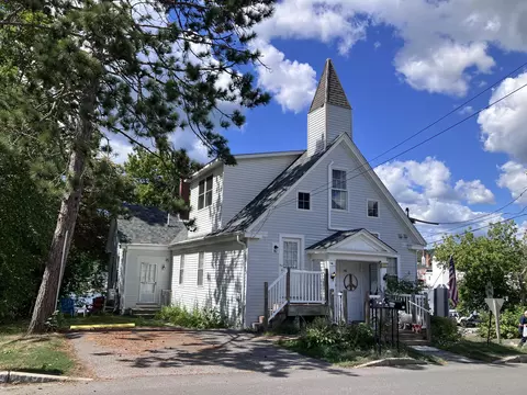 11 Water St, Damariscotta, ME 04543