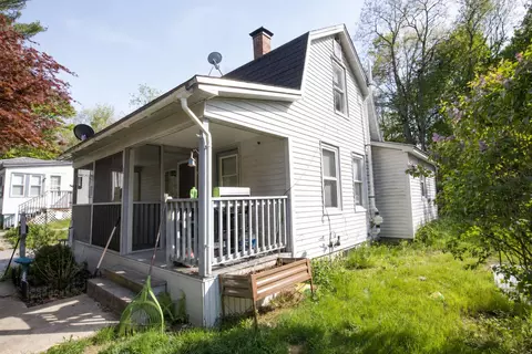 45 Glen St, Sanford, ME 04073