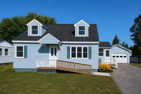 108 Cote St, Van Buren, ME 04785