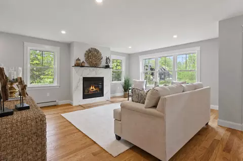 Living - 1 Friendly Way, Windham, ME 04062 photo 2 of 4