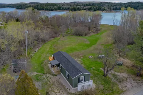 318 W Kennebec Rd, Machias, ME 04654