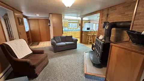 Living - 41 York St, Millinocket, ME 04462 photo 2 of 3