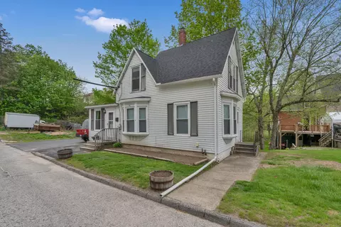 3 Harvard St, Auburn, ME 04210