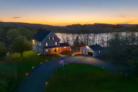 279 Middle Rd, Union, ME 04862