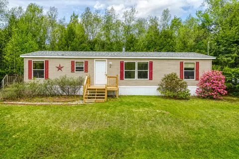 4 Adelard Dr, Brunswick, ME 04011