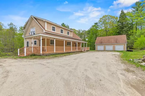 52 Valerie Ln, New Gloucester, ME 04260