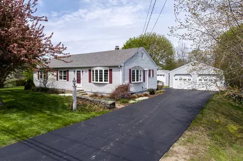 800 North Rd, North Yarmouth, ME 04097