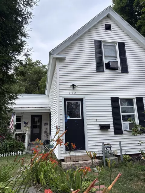 230 Oak St, Lewiston, ME 04240