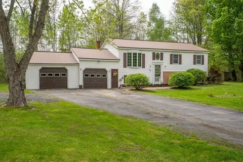 35 Parmenter Ter, China, ME 04358