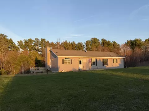 10 Heino Ln, China, ME 04358