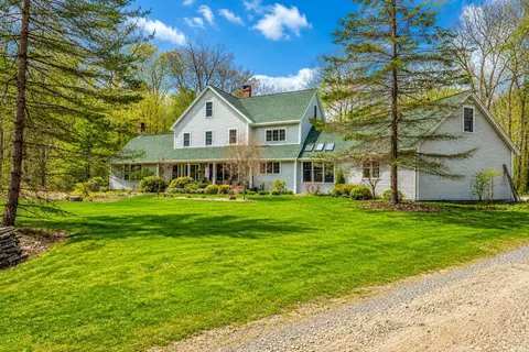7 Ben Paul Ln, Rockport, ME 04856