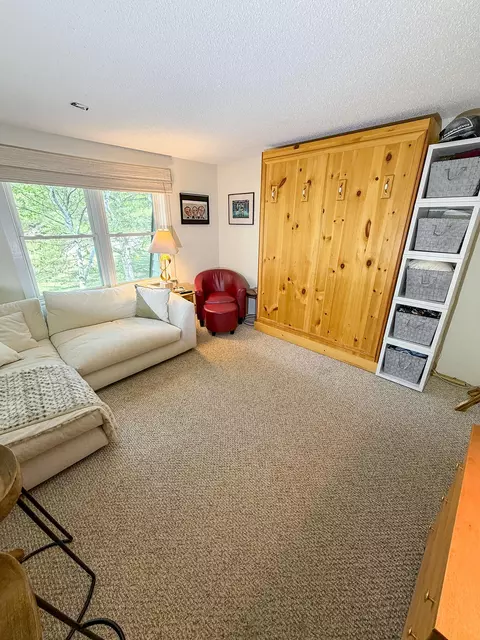 1201 Valley Xing #1201, Carrabassett Valley, ME 04947