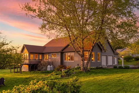 127 Town Farm Rd, Hallowell, ME 04347