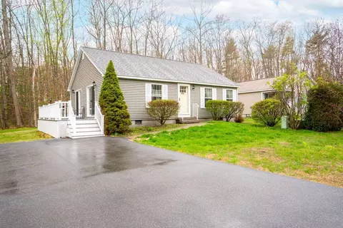 304 Vagabond St, Scarborough, ME 04074