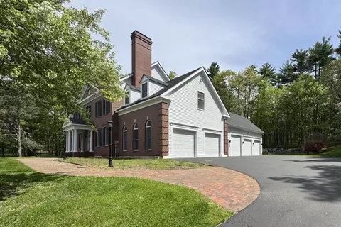 Exterior - 20 Freeman Ct, Windham, ME 04062 photo 2 of 10