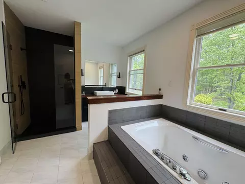 Bath - 20 Freeman Ct, Windham, ME 04062 photo 4 of 6